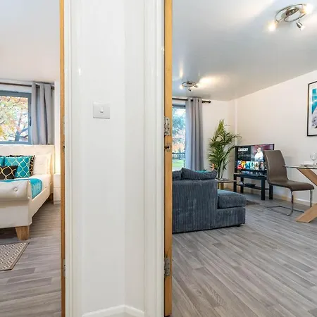 Centre - Luxury - Terrace - Next To Cube & Mailbox - Wifi - Smart Tv - Intercom * Birmingham